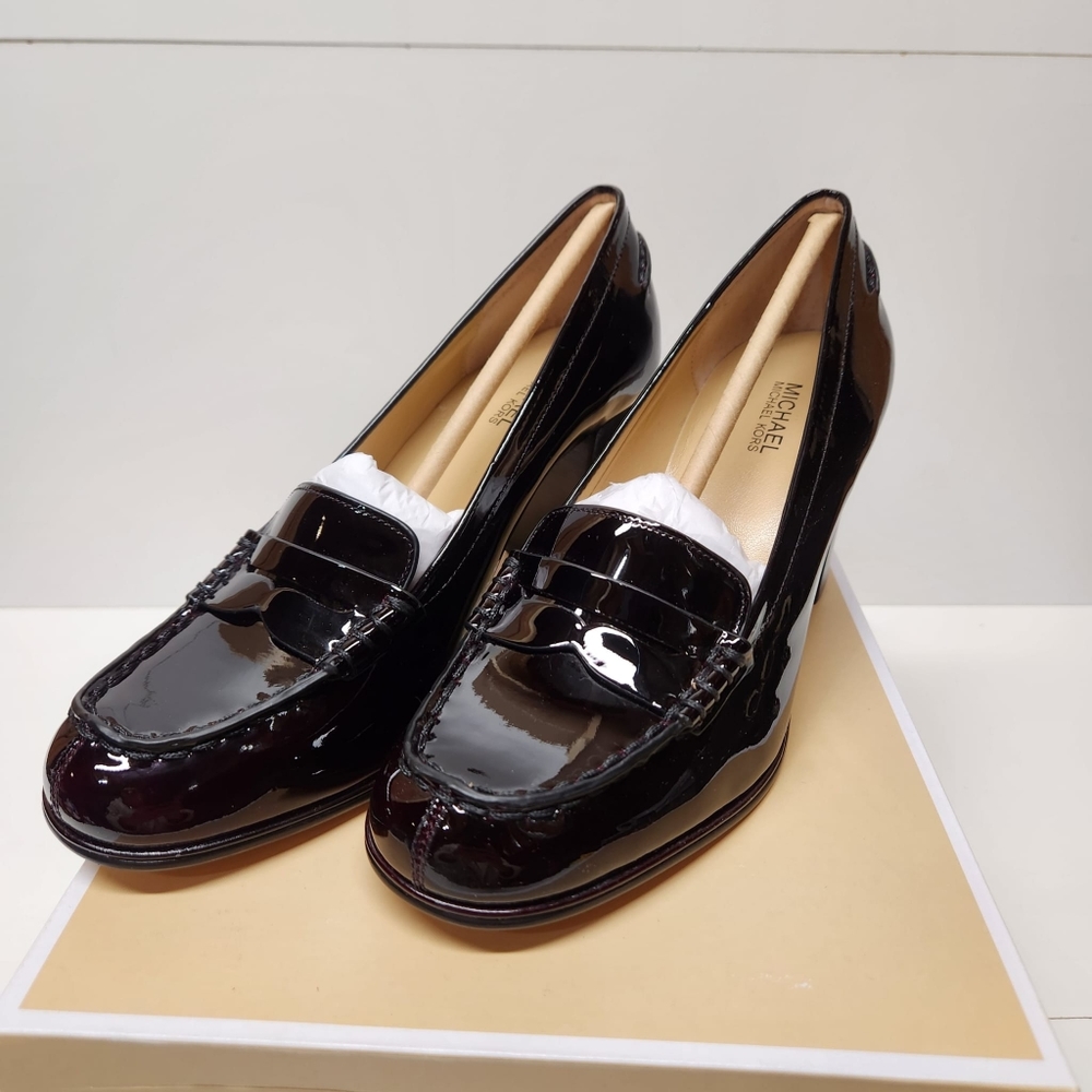 Mk Glossy Bayville loafer patent Leather plum wine color Heel 2.75 in